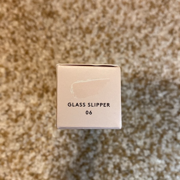 Fenty Glass Slipper Lip Luminizer Lip Gloss - Picture 6 of 7